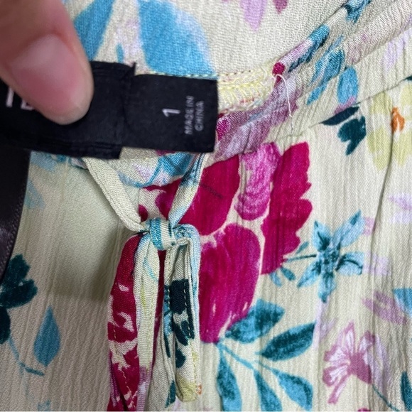 [Torrid] Women's Yellow Floral Print Elastic Waist Rayon Shorts - Picture 5 of 8